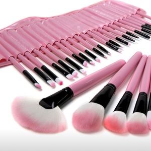Makeup brush